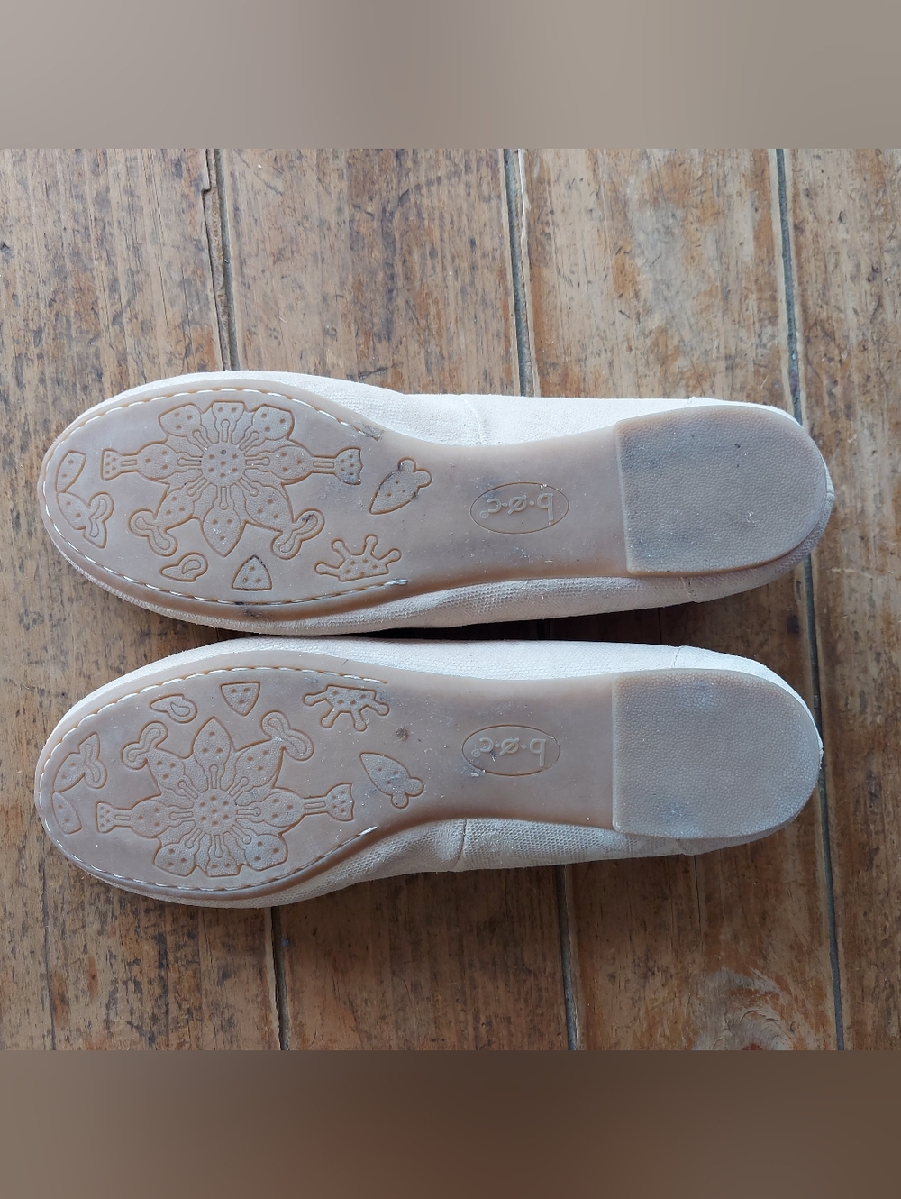 b.o.c. Women’s Cream Ballet Flats Size 9 - Picture 6 of 9